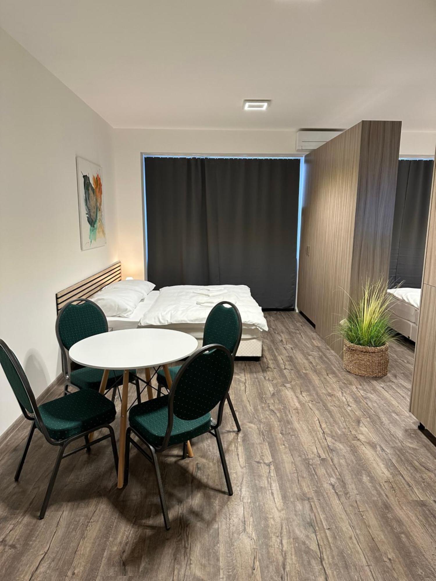 111Apartments 科希策 外观 照片