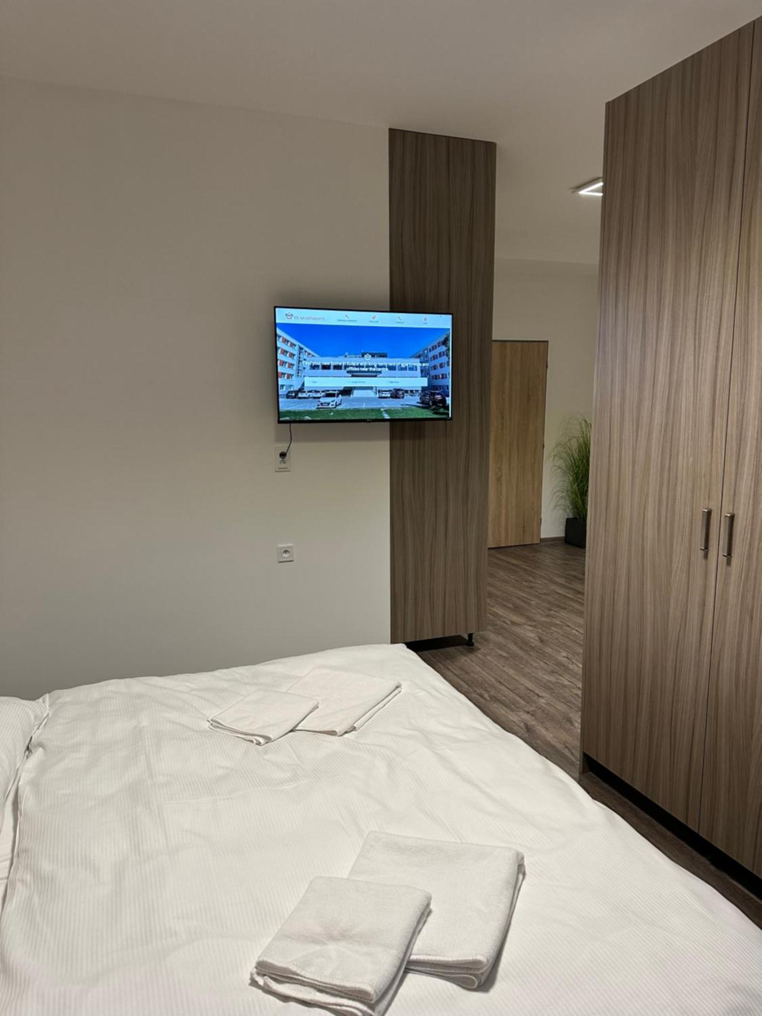 111Apartments 科希策 外观 照片